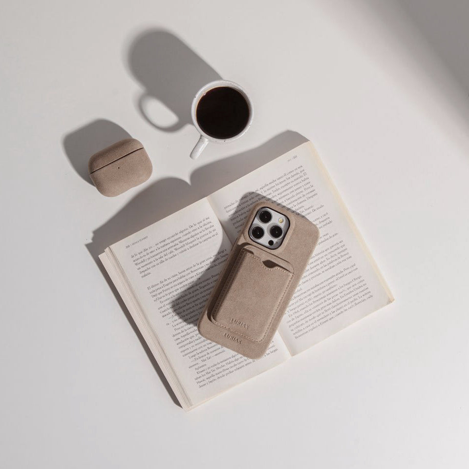 The Classic iPhone Case V2 - Malibu Beige